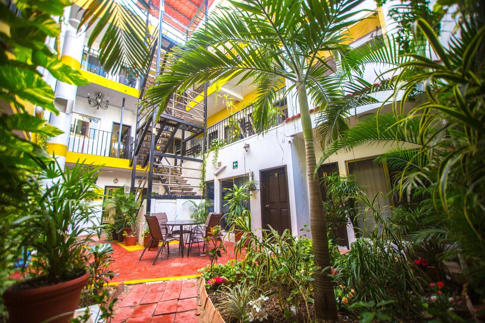 Hotel Melina Playa del Carmen Bagian luar foto